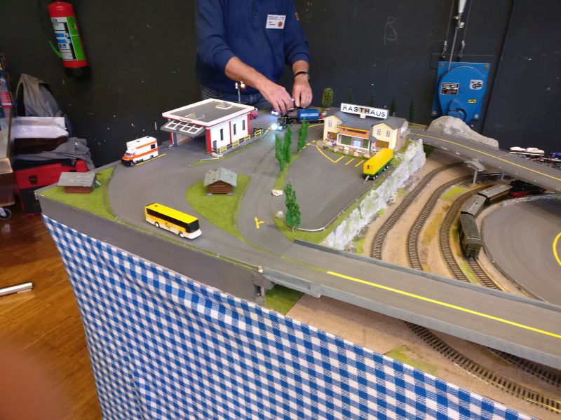 Schauanlage des Modellbau-Club Baunatal auf der Inspiration Modellbau 2017 in Nieder-Olm in der Ludwig-Eckes-Halle.