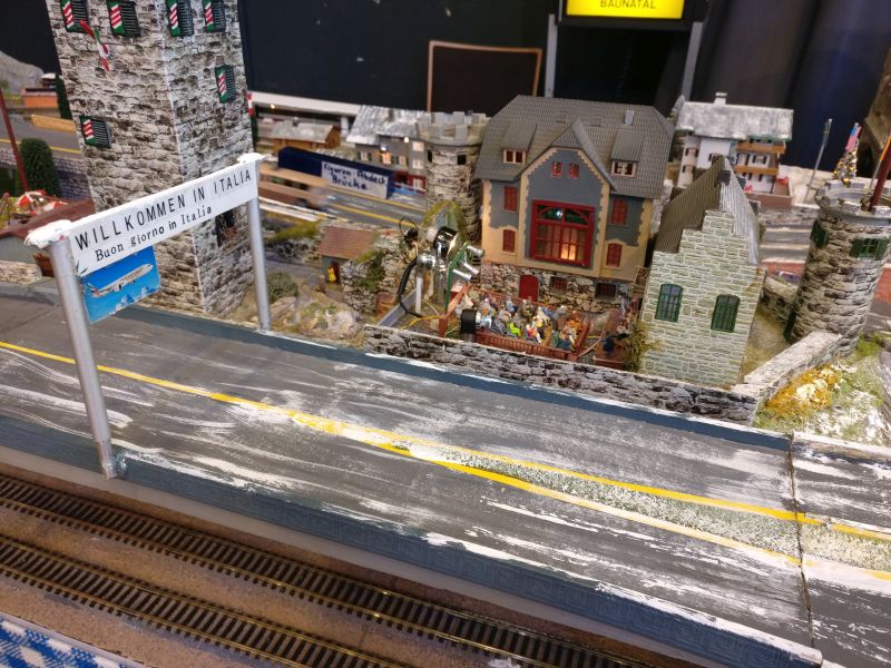 Schauanlage des Modellbau-Club Baunatal auf der Inspiration Modellbau 2017 in Nieder-Olm in der Ludwig-Eckes-Halle.