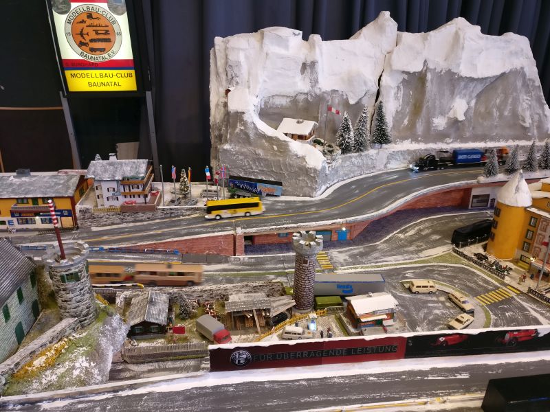 Schauanlage des Modellbau-Club Baunatal auf der Inspiration Modellbau 2017 in Nieder-Olm in der Ludwig-Eckes-Halle.