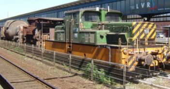 Museums-Bahnsteig Hbf. Oberhausen: Museumszug mit Lok EH 159 Jung/Jungenthal