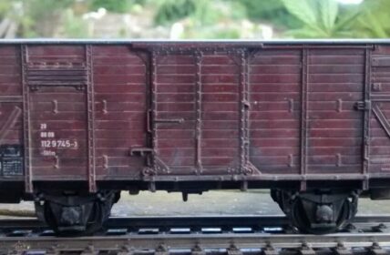 Modellbahn: Alterung von Personenwagen, Güterwagen & Co.