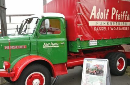 Henschel HS 100 HAK