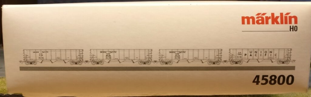 Die Seite der OVP des Märklin 45800 Hopper Car Set