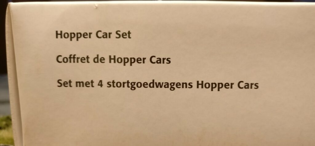 Auch hier recht schmucklos, das Märklin 45800 Hopper Car Set