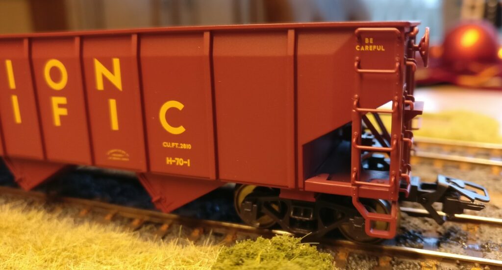 Mit etwas Phantasie stehen die Wägen des Märklin 45800 Hopper Car Set. bereits auf der Industrial Plant.