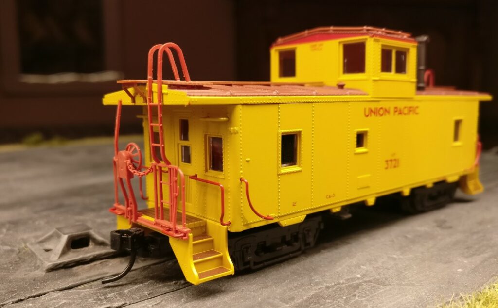 Foto des Trix 24904 Caboose CA-3 #3721 US-Güterzug-Begleitwagen UNION PACIFIC