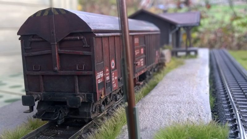Märklin 44600 Schwenkdachwagen Taems 890 der DB AG mit der Betriebsnummer 31 80 085 1 306-7, Aufschrift Tonerde / Argille