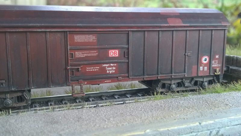 Märklin 44600 Schwenkdachwagen Taems 890 der DB AG mit der Betriebsnummer 31 80 085 1 306-7, Aufschrift Tonerde / Argille