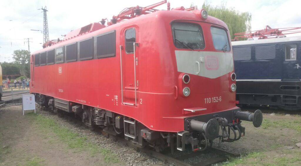 DB E-Lok der Baureihe 110 152-6 auf dem Bundesbahn-Sommerfest am 22.06.2019 im DB-Museum in Koblenz.