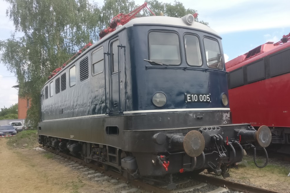 DB E-Lok der Baureihe E10 005 auf dem Bundesbahn-Sommerfest am 22.06.2019 im DB-Museum in Koblenz.