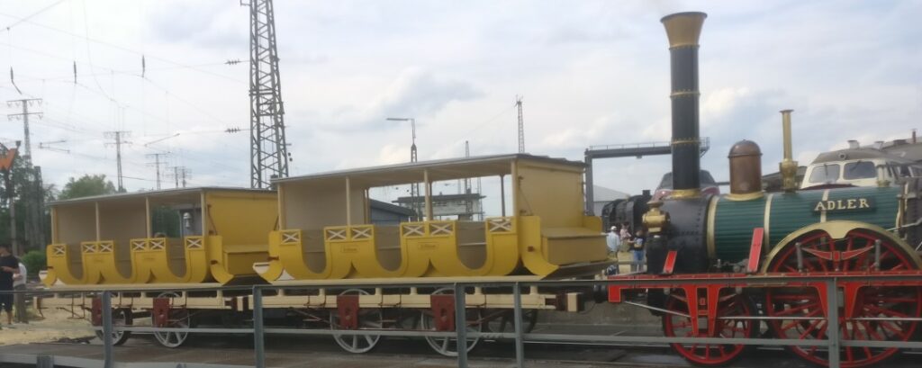 Der Zug "Der Adler" auf dem Bundesbahn-Sommerfest am 22.06.2019 im DB-Museum in Koblenz.