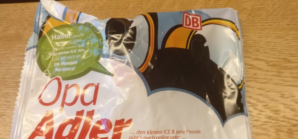 "Opa Adler" aus der Serie "Der kleine ICE" der DB.