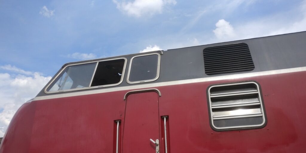 Diesellok Baureihe 220 033-5 auf dem Sommerfest der Bahn in Koblenz