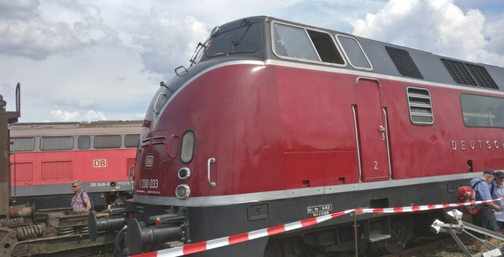 Diesellok Baureihe 220 033-5 auf dem Sommerfest der Bahn in Koblenz