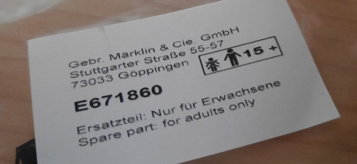 Das Tütchen der Märklin Ersatzteil E671860 - "Spare parts" - "For adults only"