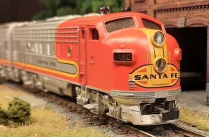 Märklin 37622 US-Diesellok EMD F7 General Motors Diesellokomotive "Santa Fe" mfx+ / Sound