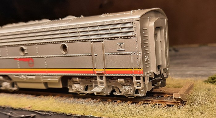 Die Märklin 4063 F7 "Santa Fe" B-Unit auf dem Abstellgleis irgendwo in New Mexico.