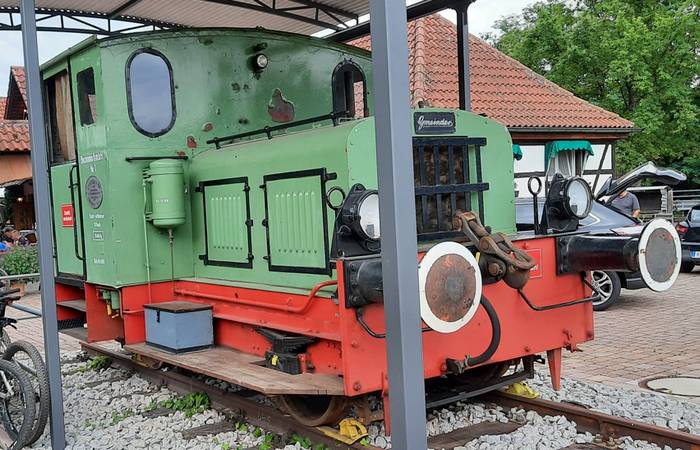 Die Gmeinder Diesel-Rangierlok à la Kö-Rangierlokomotive 3504 aus dem Jahr 1956 im Bahnhof Busenberg-Schindhard