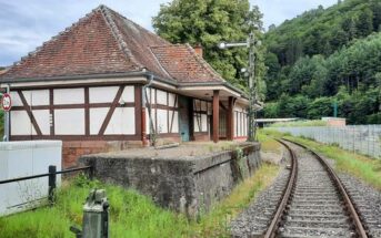 Bf. Hinterweidenthal Ort: wie Eisenbahn am Teufelstisch stattfindet