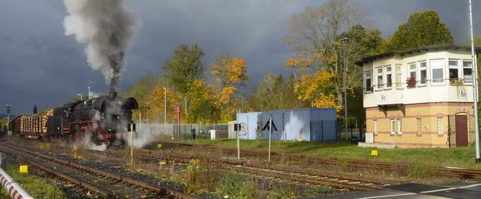 Die BR 44 2546-8 vor schwerem Güterzug beim Plandampf Werratal 30+ am 21.10.2021 auf der Strecke Eisenach - Meiningen (Foto: Timo)