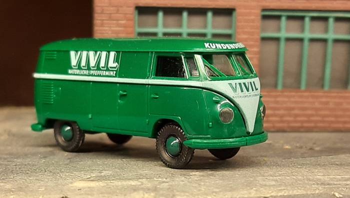 Der Brekina VW Bully "VIVIL Natürliches Pfefferminz - Kundendienst" wird mir wohl sehr lange erhalten bleiben...