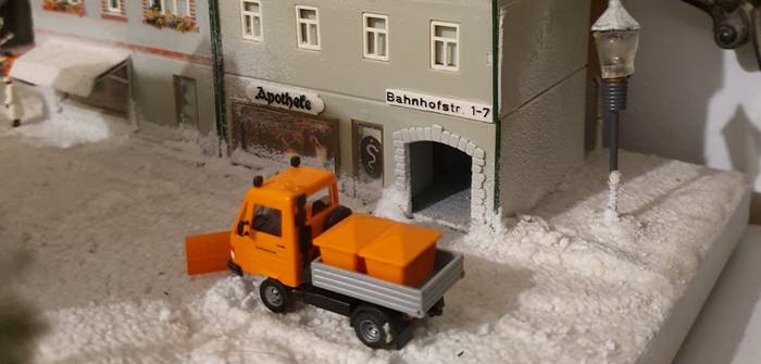 Schneeräumung in der Bahnhofstraße.
