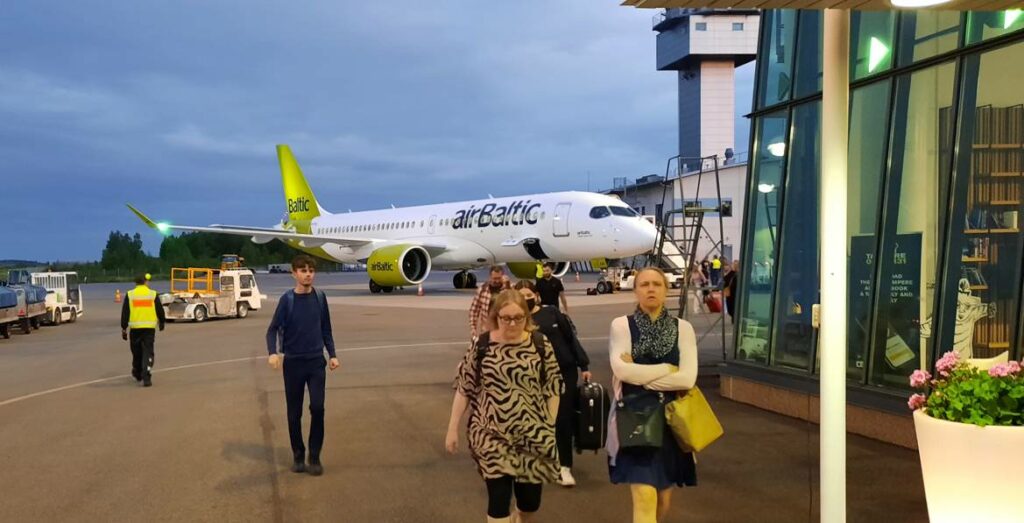 Fliegt man nach Tampere, begrüßt einen zuallererst der chillige Tampere-Pirkkala Airport (Tampere-Pirkkalan lentoasema)