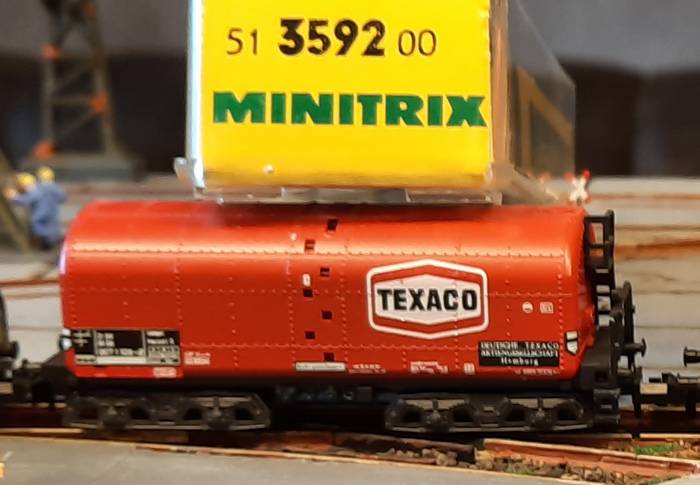 Der Minitrix 51 3592 00 Schwerölkesselwagen "Texaco"
