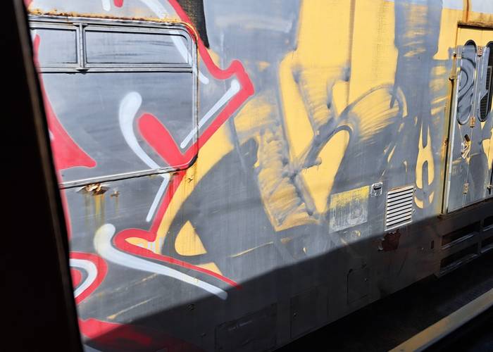 Graffitti findet sich häufig auf den Fahrzeugen.