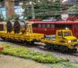 Märklin 39940 Zweiwege-Unimog mit Fahrleitungsbauwagen (Foto: Tobi)