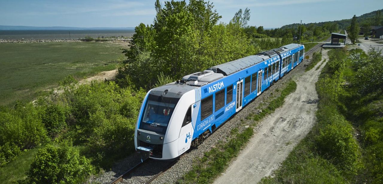 Alstom erfolgreich: Wasserstoffzug spart Treibstoff und reduziert (Foto: Alstom SA)