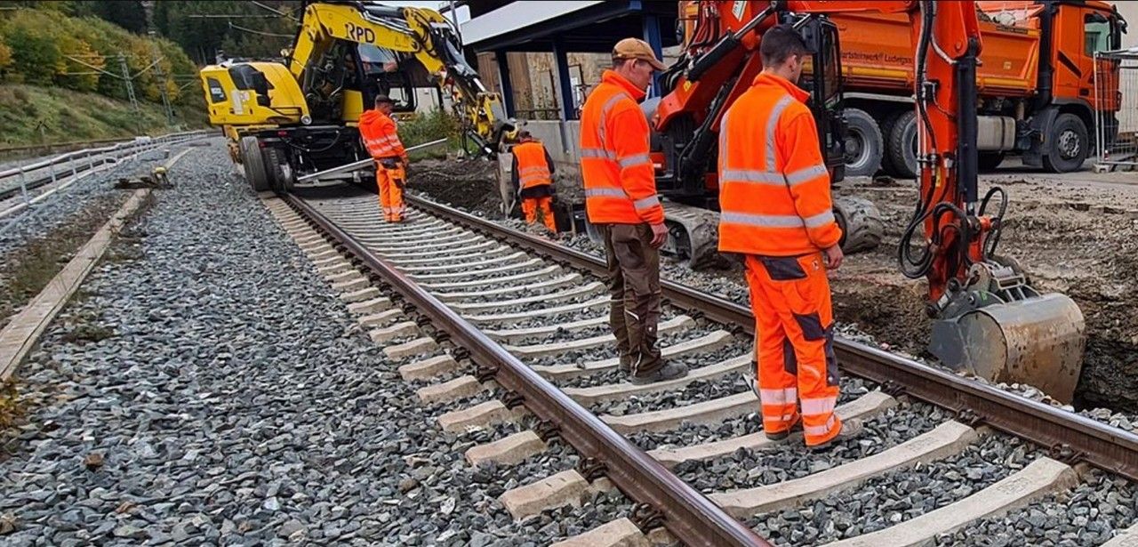 Neuer Bahnsteig in Ludwigsstadt: Barrierefreiheit und Komfort (Foto: Deutsche Bahn AG)