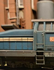 Märklin Eisenbahn "alt": Die Diesellok der Baureihe V50 in creme-türkis