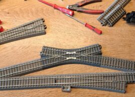 Eine Hosenträgerweiche in H0 für Trix